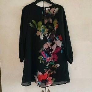 Black dress with flowers. Size 10